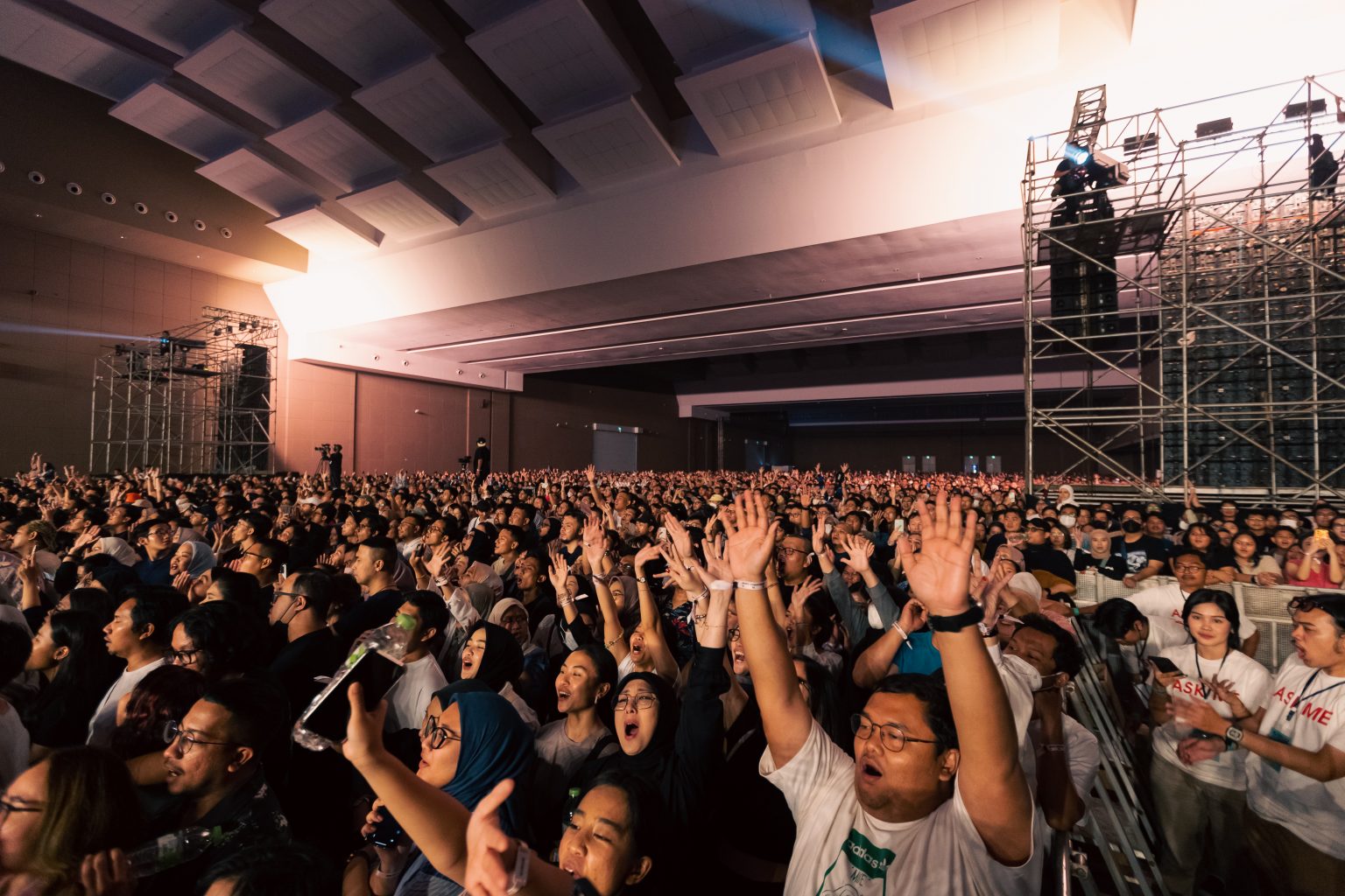 10 Momen Terbaik Di Konser 20 Tahun MALIQ & D’Essentials - Pophariini